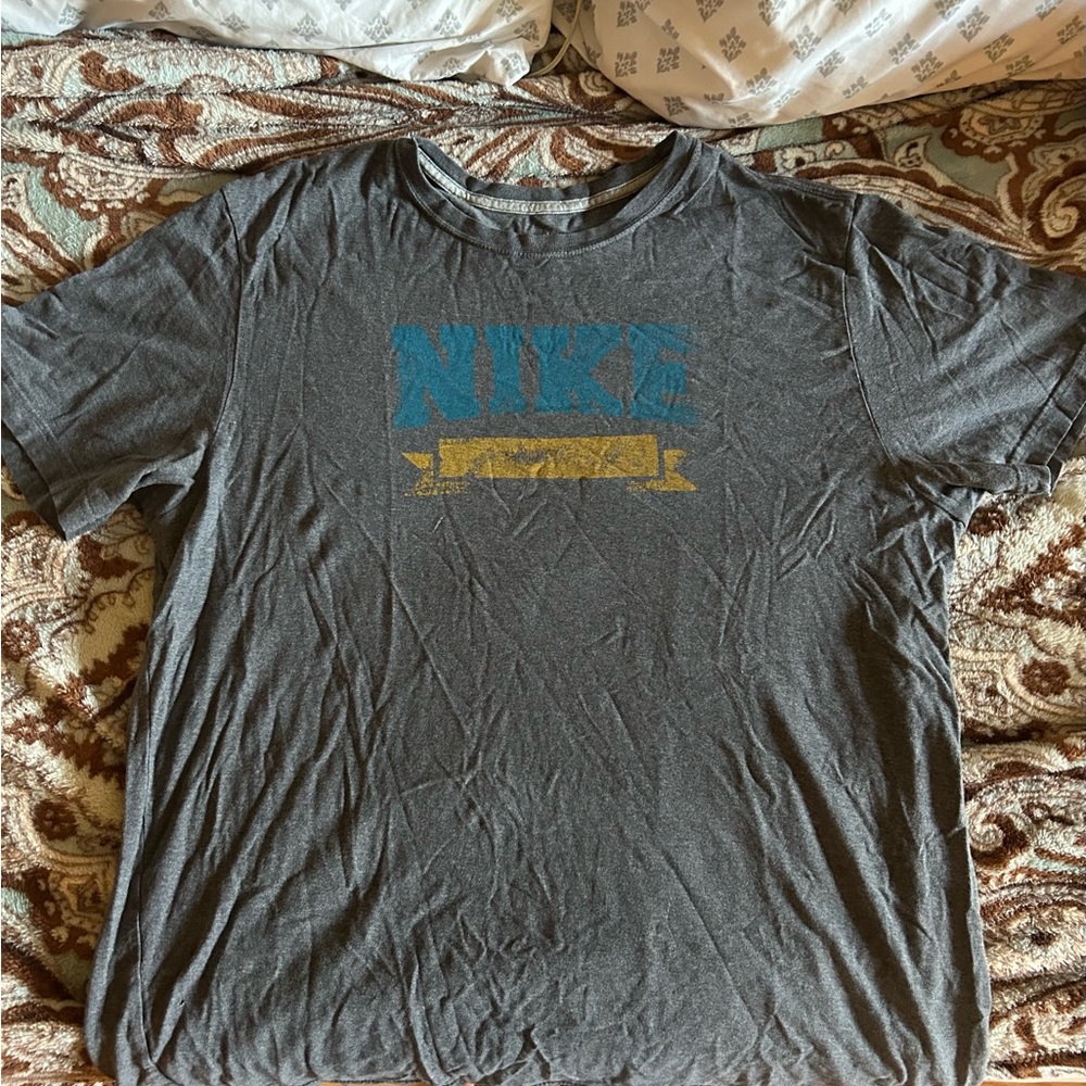 Nike Gray Graphic T-Shirt